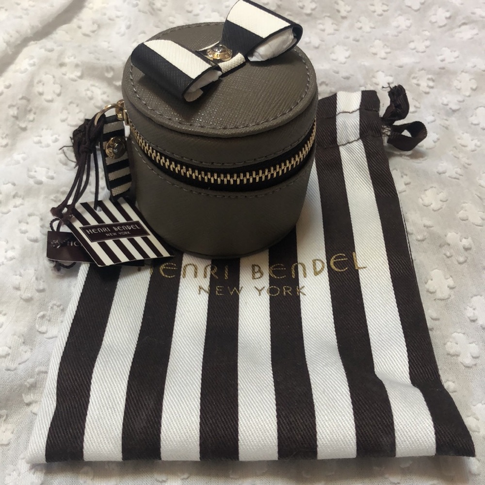 Henri Bendel Mini Ring Box -Taupe